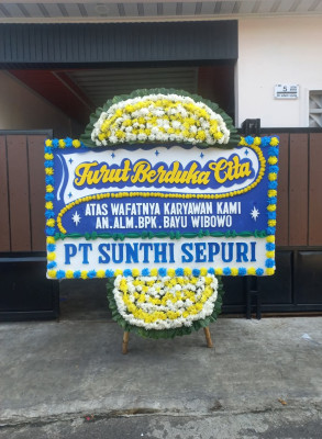 Papan Bunga Duka di Kamurang